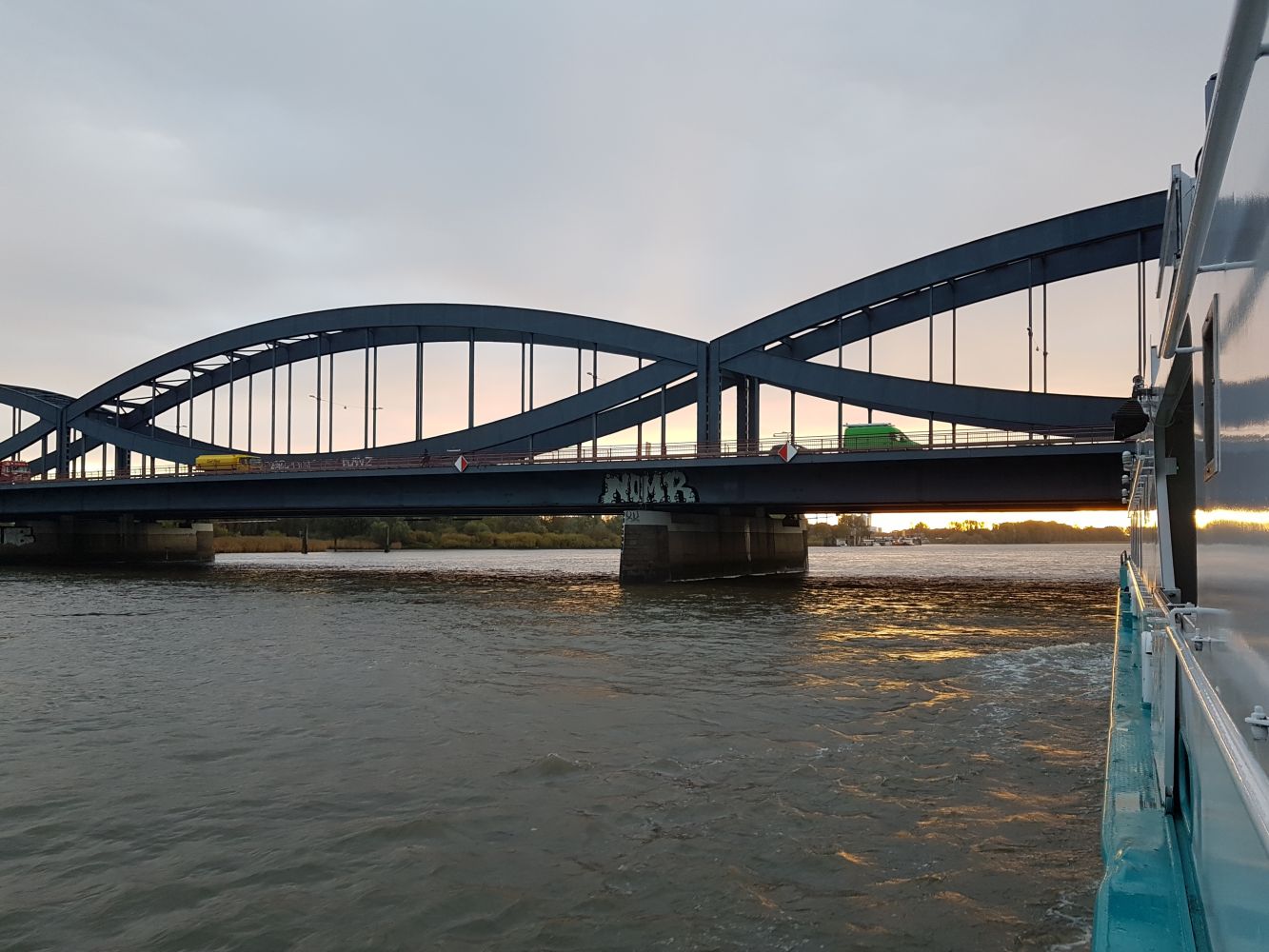 Boogie Flusskreuzfahrt Elbe 2018 (47b) Hamburg.jpg